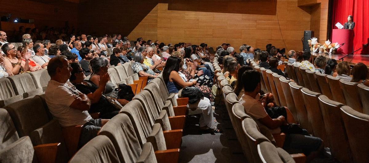 El público, en un momento de la presentación del festival. | GONZALO NÚÑEZ