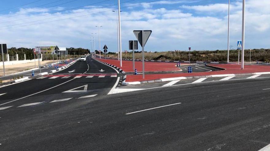 La carretera que une Elche y Santa Pola