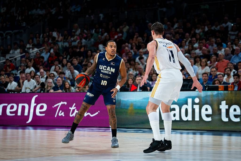 Las imágenes del Real Murcia-UCAM Murcia, primer partido de la final de la ACB