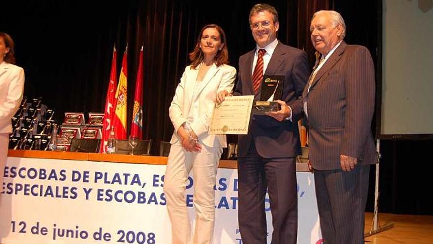 Alcoy recibe la Escoba de Oro por reciclar bien