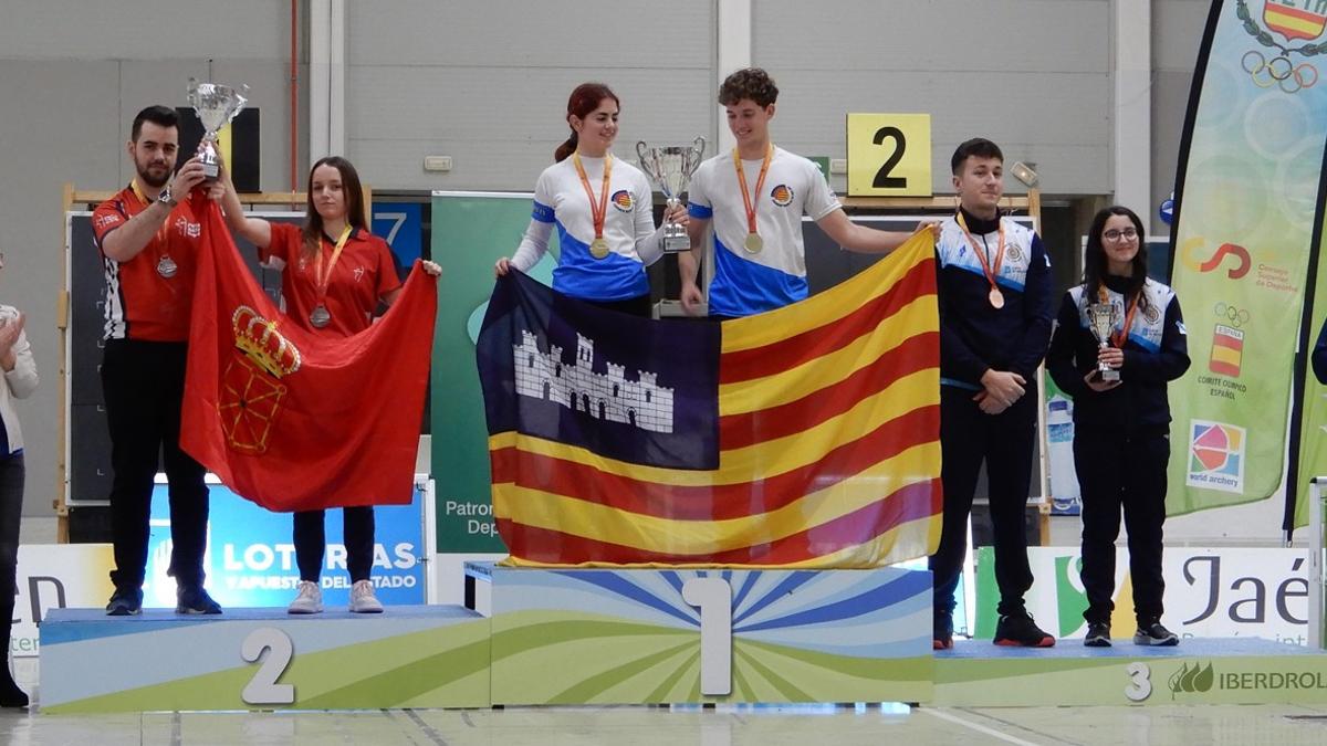 Gisela Torres y Toni Roig, Campeones de España de arco recurvo por equipos mixtos.