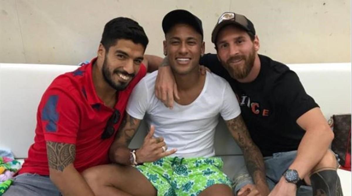 eprozas39769759 deportes neymar  visita a suarez y messi   instagram170822200903