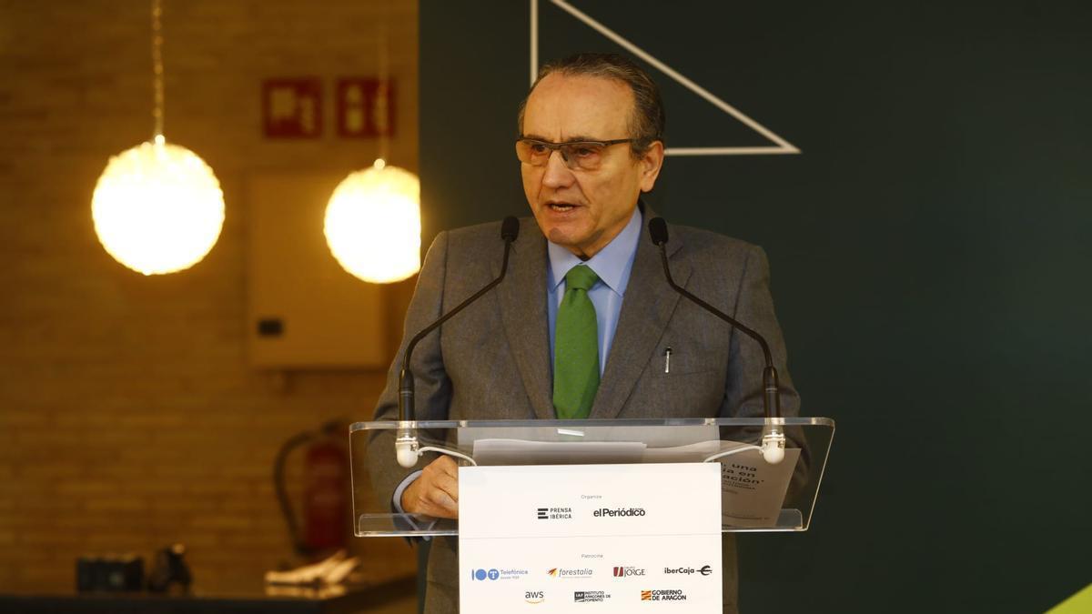 El presidente de Prensa Ibérica, Javier Moll, en la apertura de la jornada 'Aragón, una economía en transformación', este jueves en el complejo Hábitat Sella.