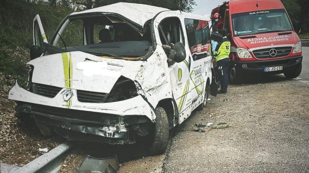 Así quedó la furgoneta en la que viajaban Néstor Abad, Joel Plata, Rayderley Zapata y otros gimnastas