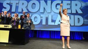 zentauroepp43682257 scotland s first minister nicola sturgeon waves after giving180609193636