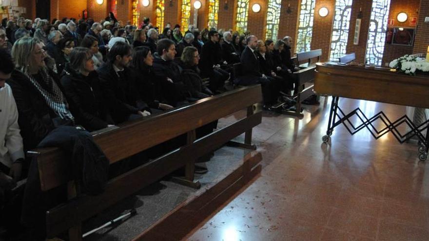 El funeral de cuerpo presente de Ángel Naval en La Fresneda.