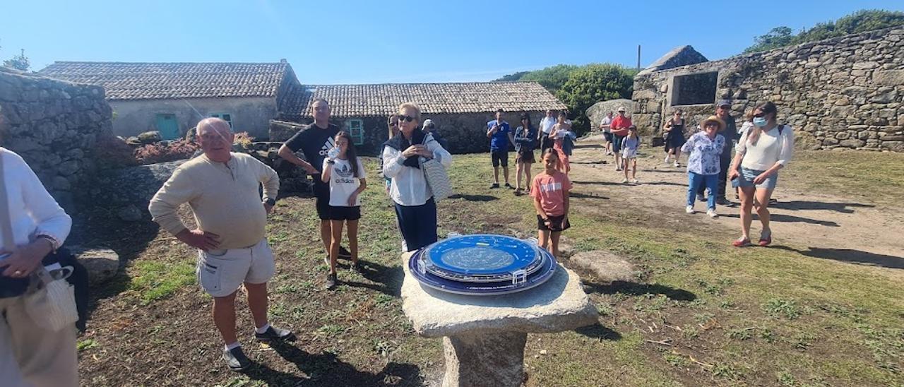 ¿Quieres visitar la aldea de Sálvora?