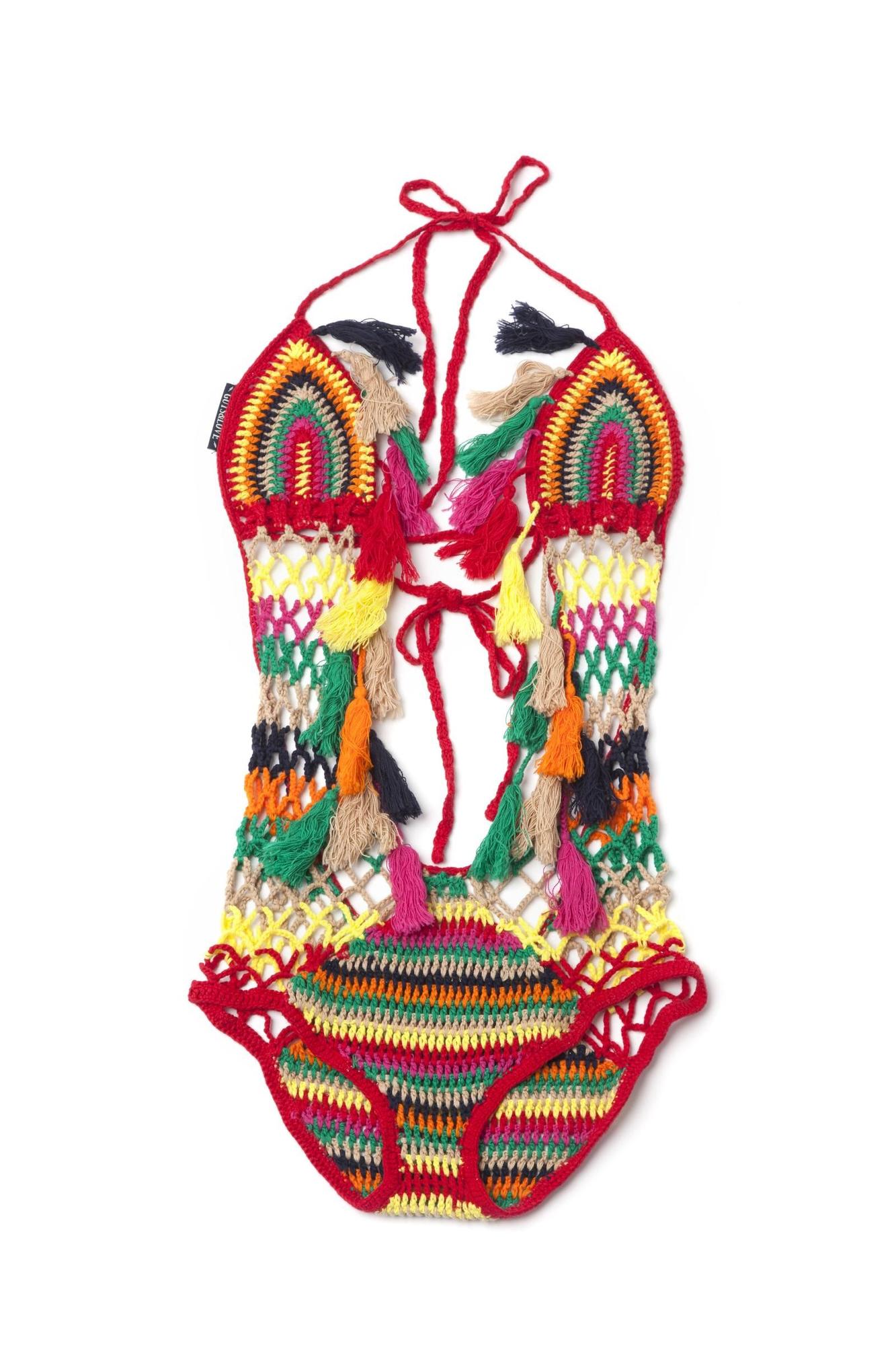 Bañadores para regalar el Día de la Madre: trikini de crochet multicolor