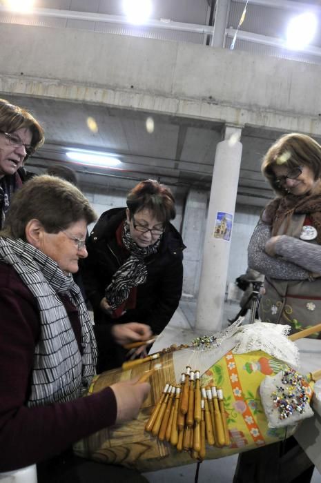 Encuentro de encajeras de bolillos en Mieres