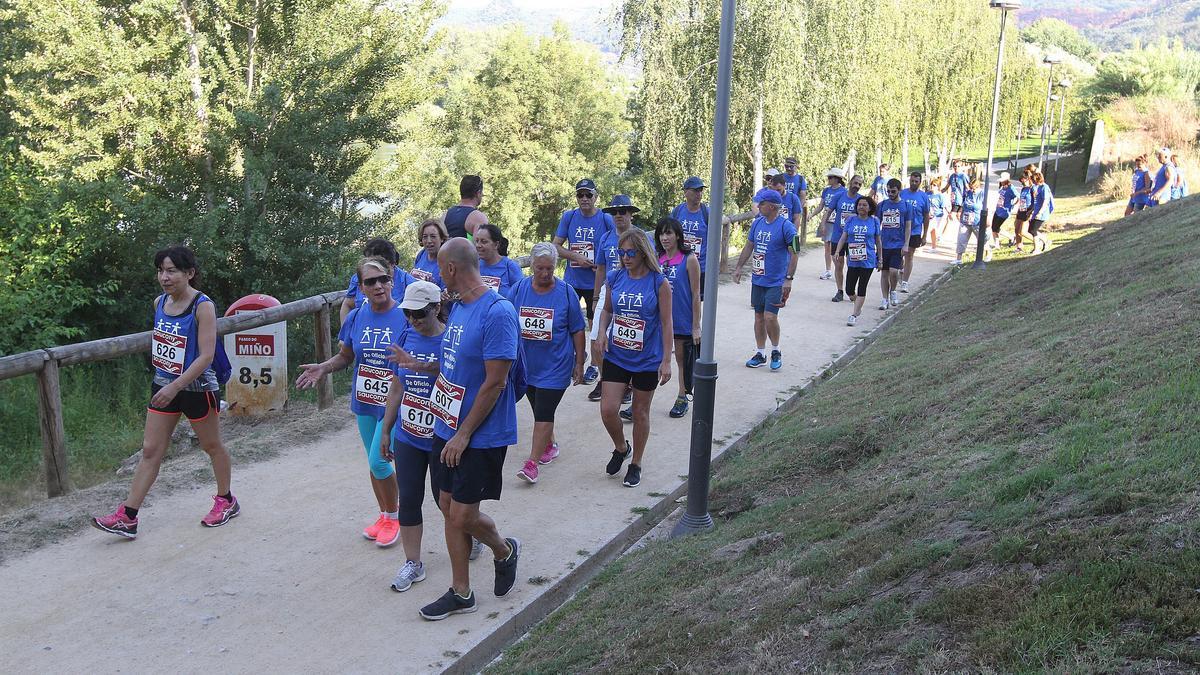 Una caminata por el Miño organizada por la abogacía, antes de la pandemia.