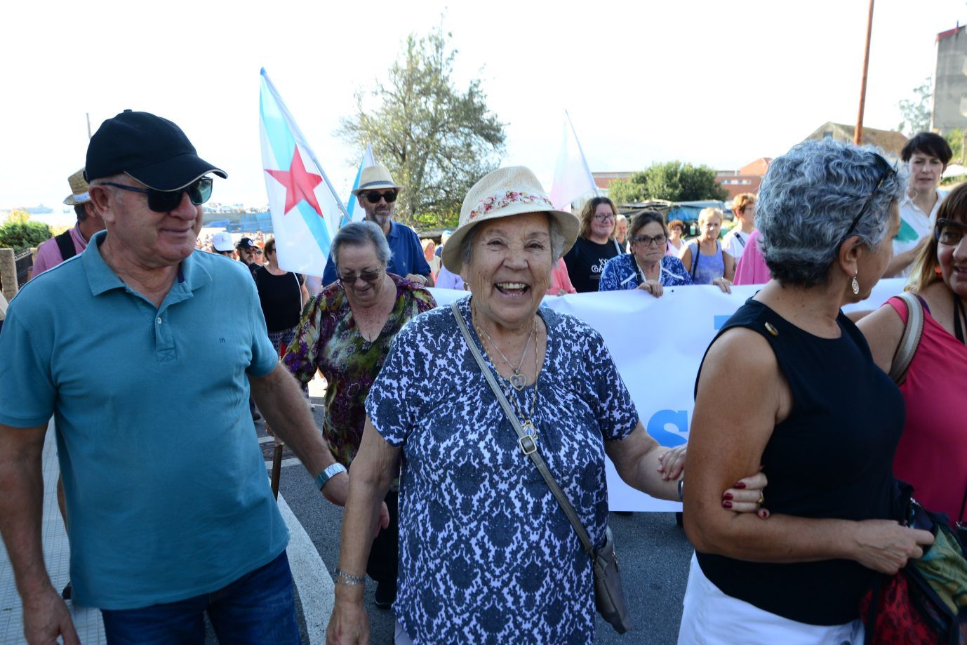 Moaña planta el grito en la calle: "Coa nosa saúde non se xoga"