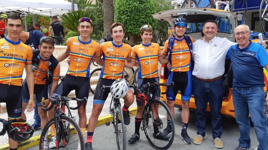 Juan Ayuso, con la selección de la Comunidad que corrió el pasado sábado en Sax