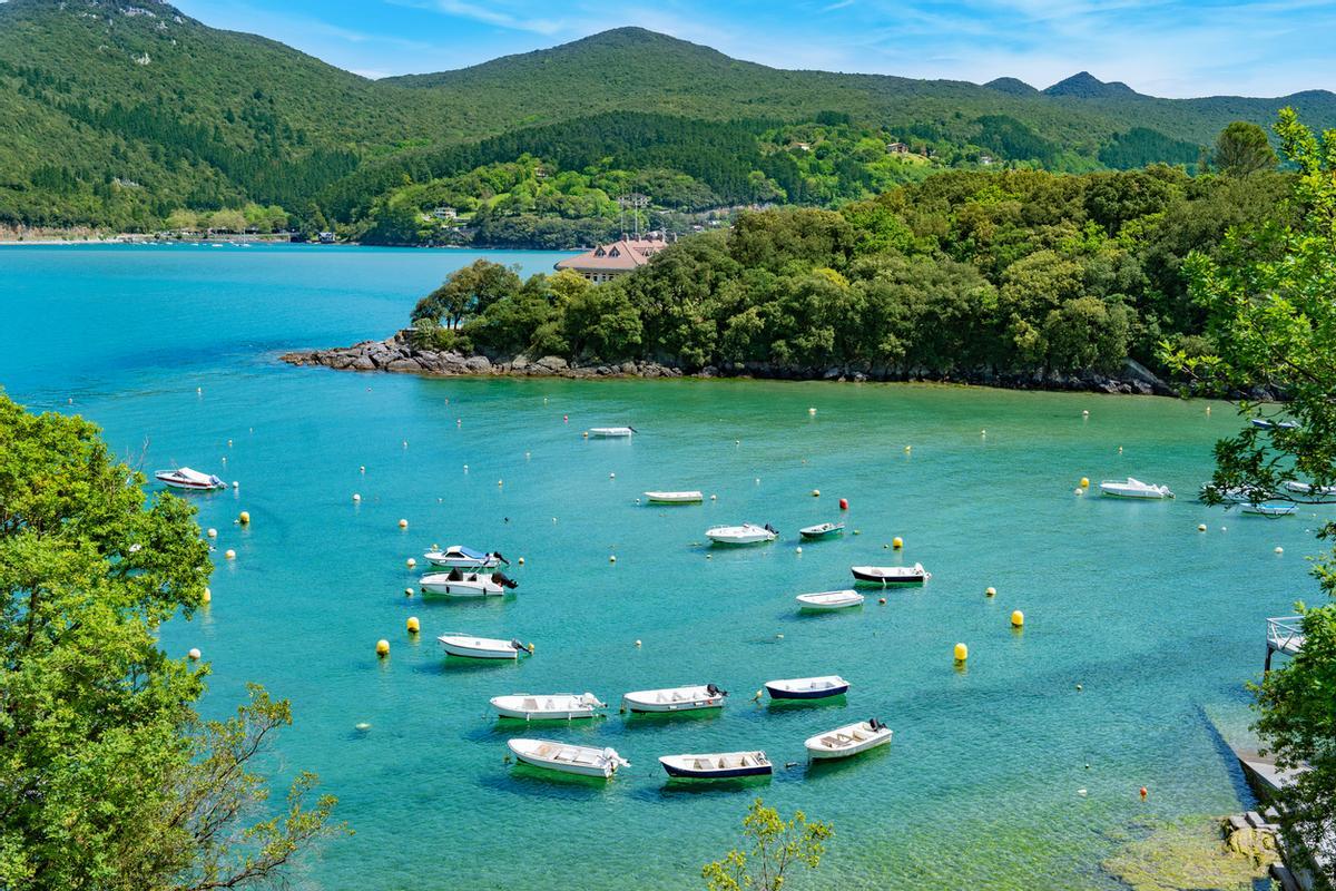 La ría de Mundaka en Reserva de la Biosfera de Urdaibai en Vizcaya