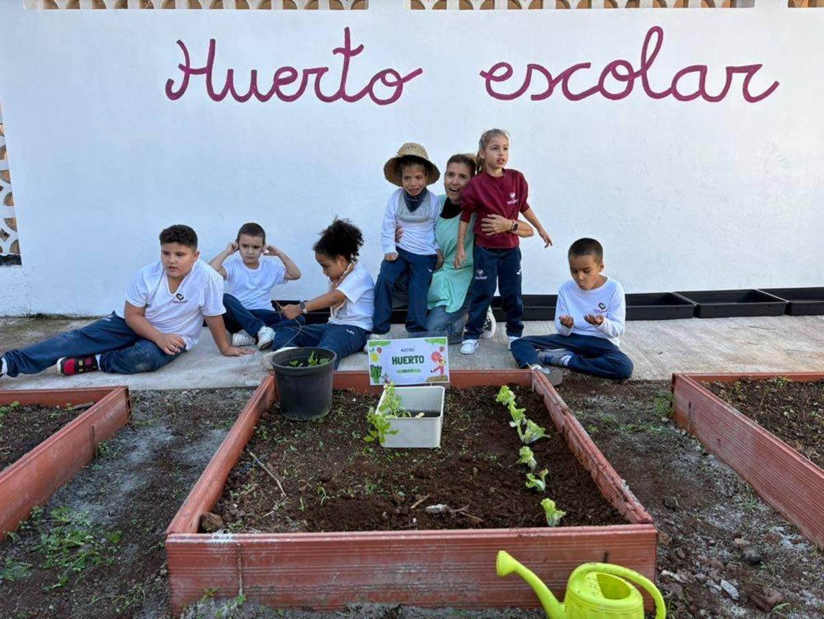 Escolares de 0 a 21 años, reciben formación y apoyo