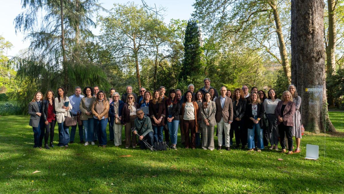 Participantes en el encuentro con entidades que ha impulsado la Fundación Alimerka en el Jardín Botánico.