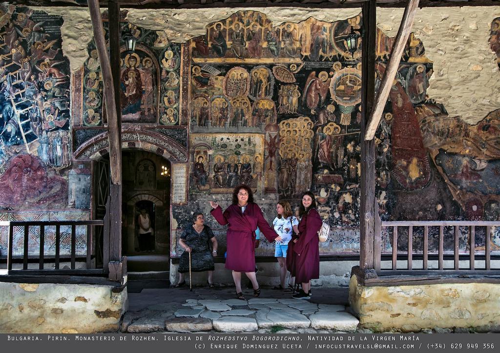 Frescos del siglo XVI en el monasterio de Rozhen.