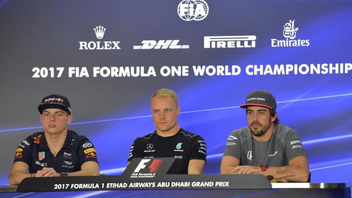 Fernando Alonso, junto a Bottas y Verstappen en Abu Dhabi