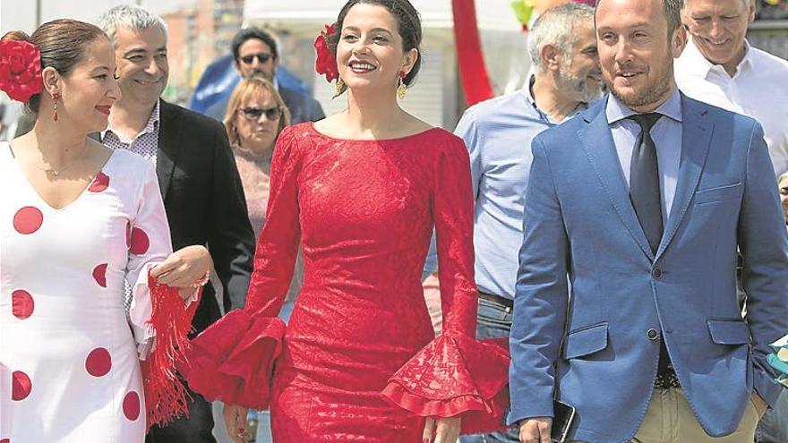 Arrimadas se viste de flamenca