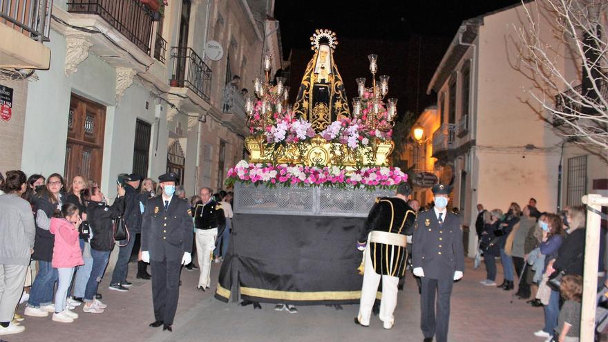 Los granaderos del Cabanyal nombran Clavariesas de Honor a la alcaldesa de València y a la consellera de Interior