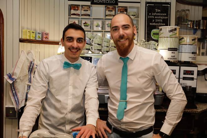 VÍDEO: Así fue el robo en una céntrica cafetería de Mieres