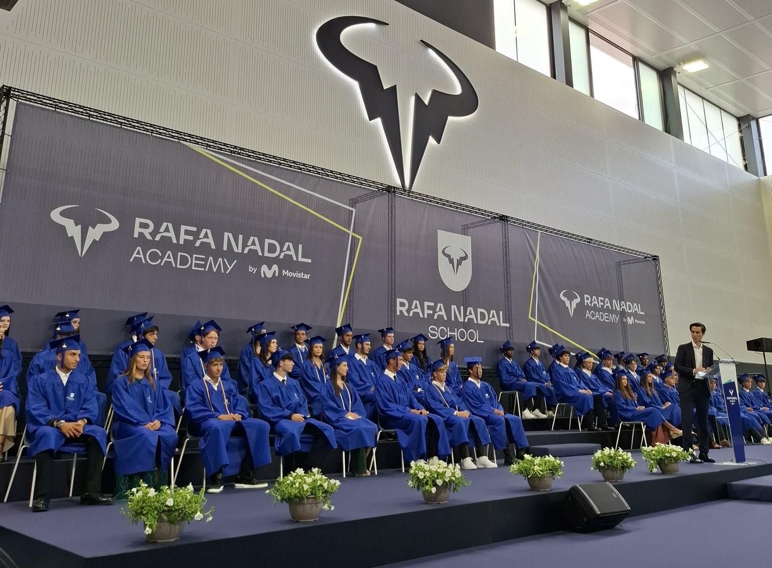 Toni Kroos apadrina la graduación de la Rafa Nadal Academy