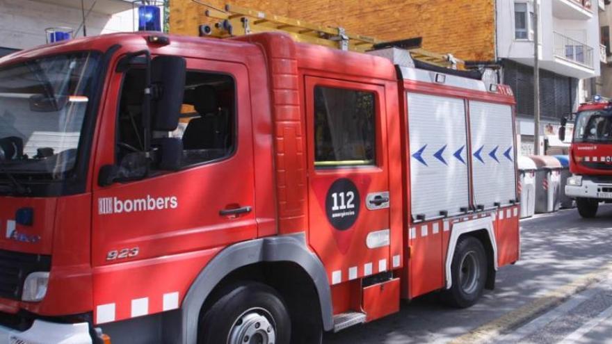 Vehicles dels Bombers en una imatge d&#039;arxiu