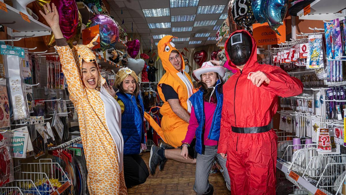 Algunos de los disfraces 'best-sellers' de Welcome Fiestas: desde 'El juego del calamar' hasta animales.
