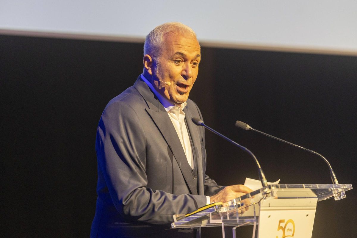 Agustín El Casta puso la nota de humor a esta celebración