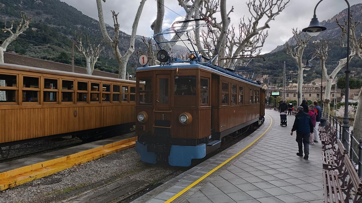 La recaudación del tren del jueves será para Unicef.