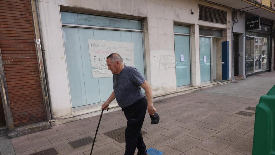 El Ayuntamiento de Avilés, "inquieto" ante la "crisis del cajero"