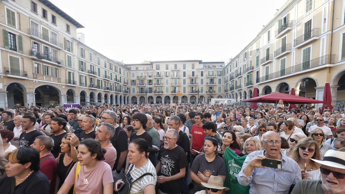 La cantata de La Balanguera en la plaza Major, escrita por Joan Alcover