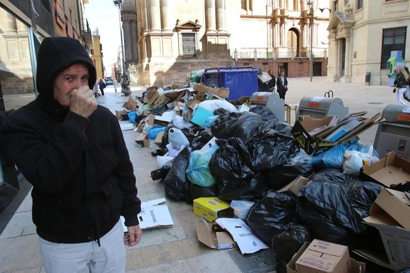 Cuarto día de la huelga de recogida de basuras en el Centro