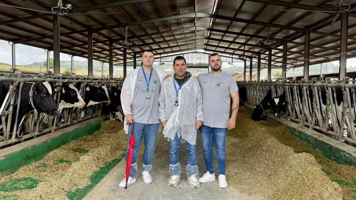 La revolución verde de las granjas en Galicia: charcas contra las plagas, menos arado y purines bajo cubierta