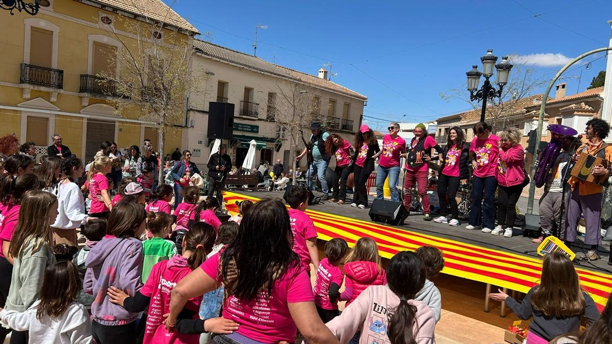Música en directo durante la Trobada de L'Alguenya.