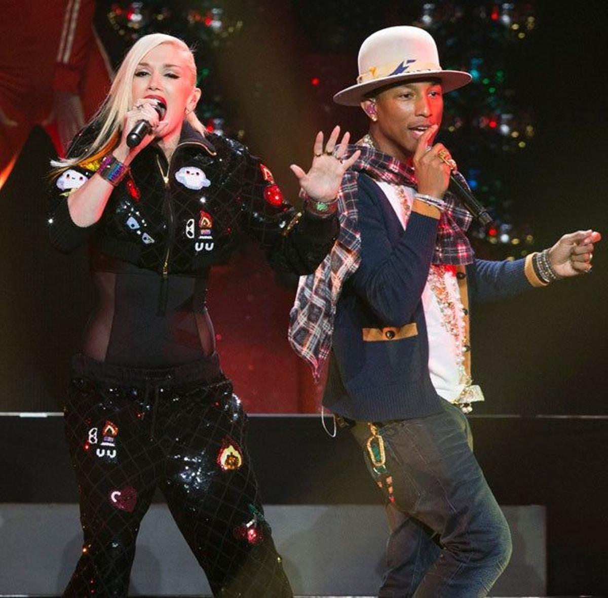 Gwen Stefani y Pharrell Williams actuando en el Jingle Ball 2014 de Los Ángeles