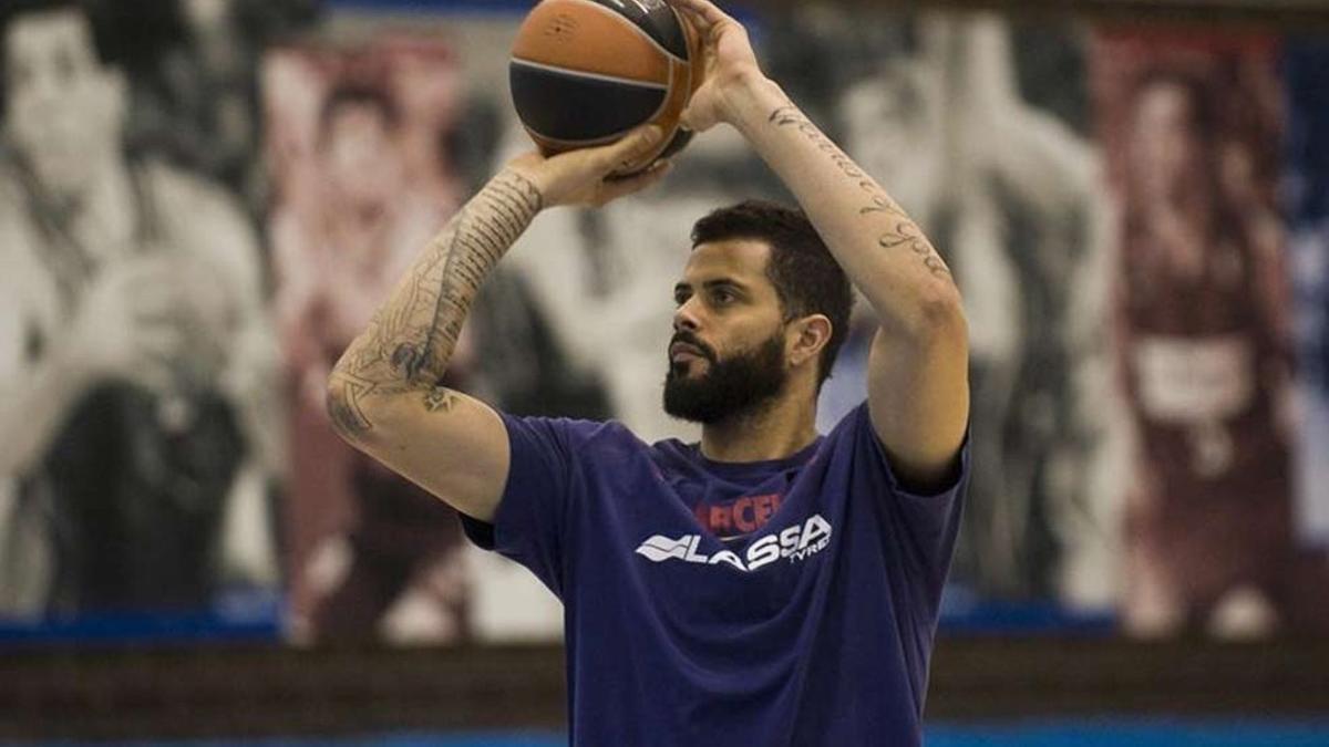 Faverani, contento tras su fichaje por el FC Barcelona Lassa