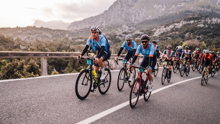 El pelotón de 8.500 ciclistas de la Mallorca 312 OK Mobility conquista la isla