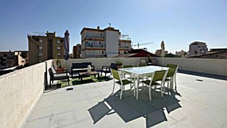 179.900 € Venta de ático en Oliva 70 m2, 2 habitaciones, 2 baños, 2.570 €/m2...