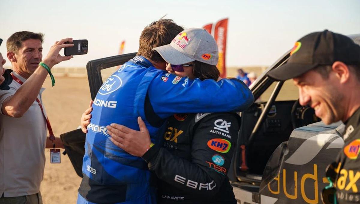 Laia Sanz remolca a Nani Roma