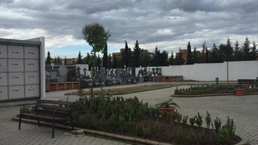 El cementerio de Mérida cuenta con nuevas zonas verdes y amplía su capacidad