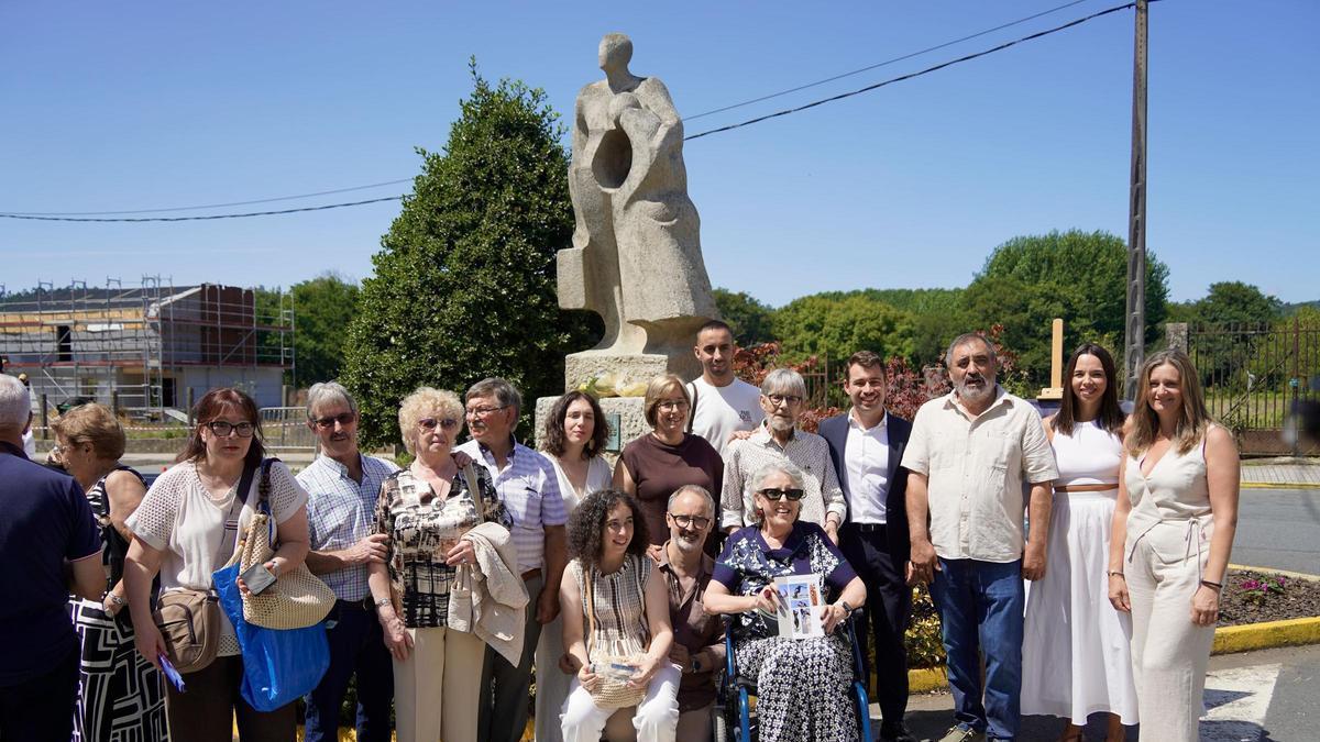 Reconocimiento a José Castiñeiras en Val do Dubra..