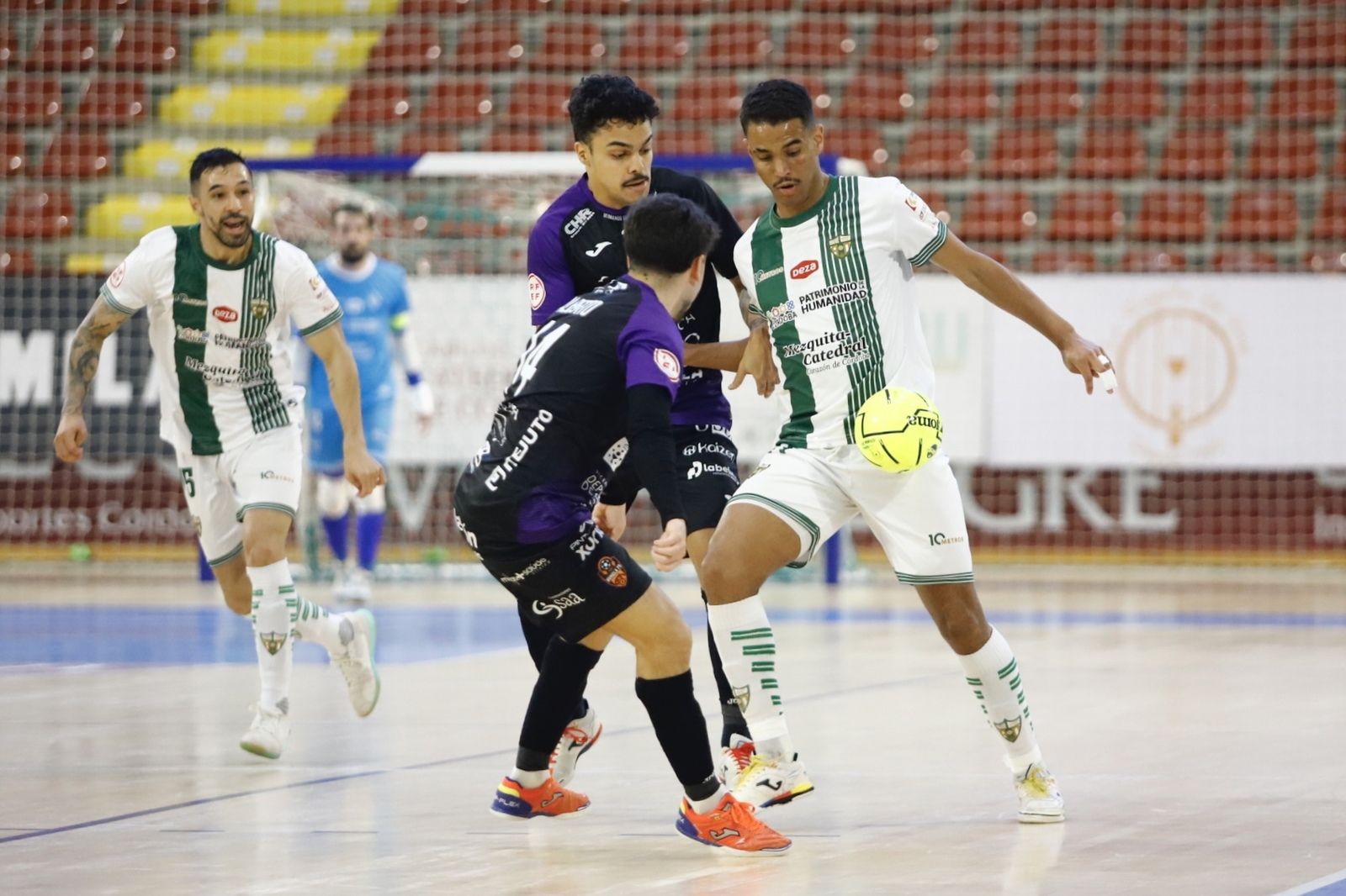 Córdoba Futsal-Burela | El partido en Vista Alegre, en imágenes