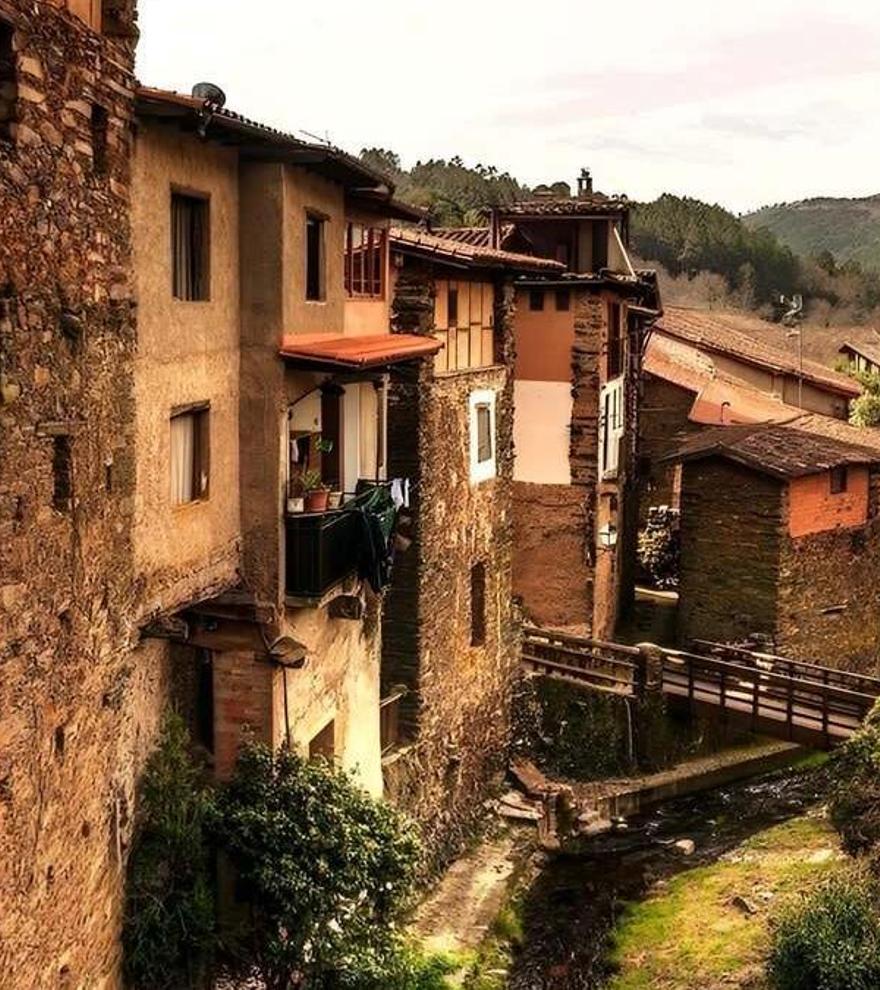 Seis pueblos minúsculos y casi deshabitados para desconectar: uno está pegado a Santiago de Compostela