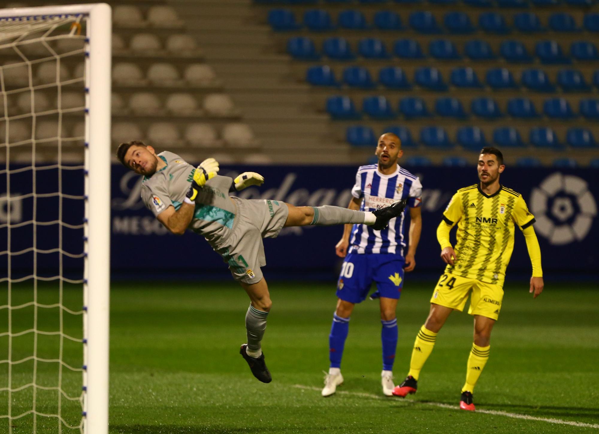 Las imágenes del Ponferradina-Oviedo