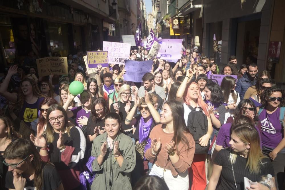 La feministas calientan motores antes de la manifestación del 8-M en Murcia