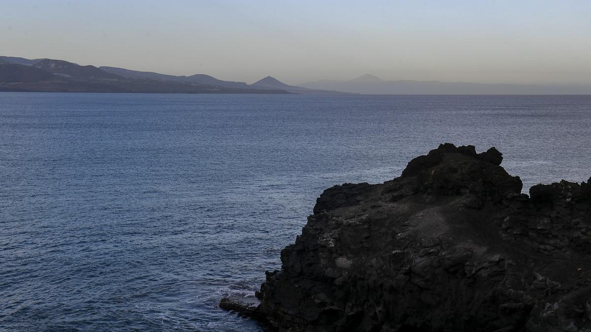 Tiempo en Canarias: Cielos despejados en Las Palmas de Gran Canaria (11/01/2024)