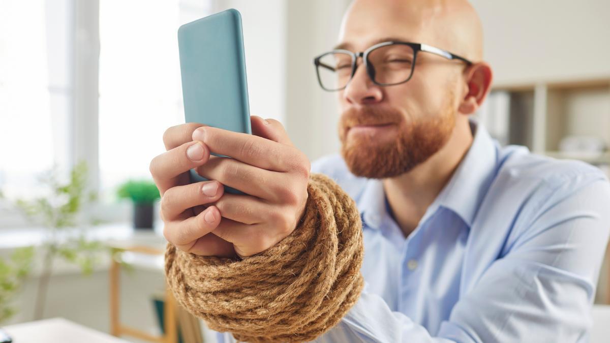 Adicción a las pantallas: ¿Cuándo el uso intenso se convierte en un problema?