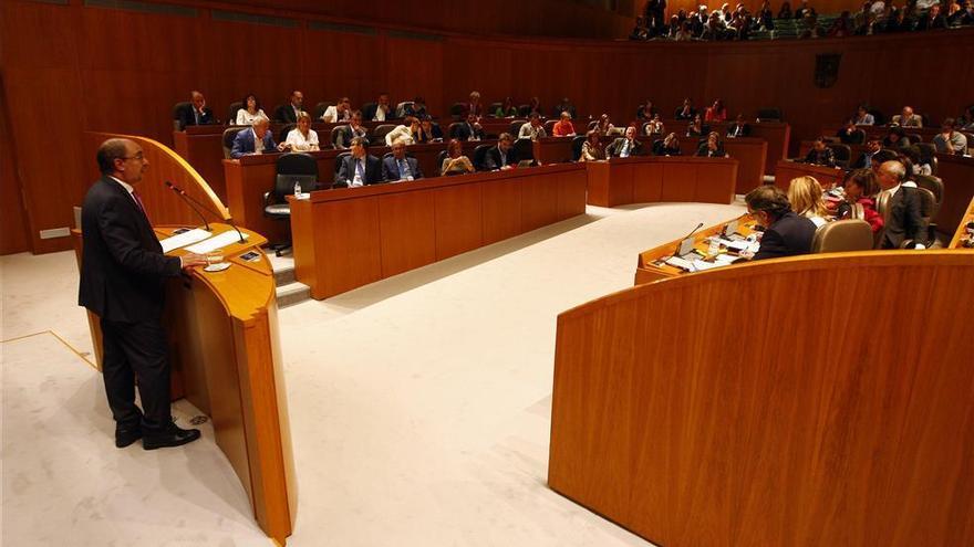 Los partidos marcan territorio en un debate preelectoral que huele a despedida