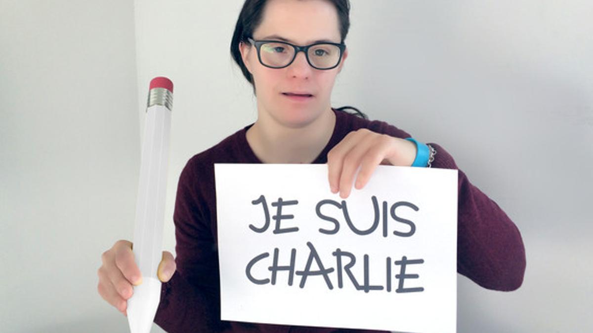 Anna Vives muestra su apoyo tras el atentado a 'Charlie Hebdo'