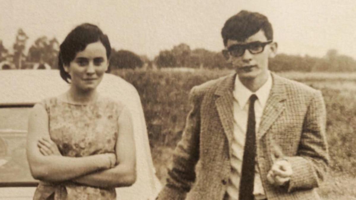 Xosé Humberto Baena, último fusilado de la dictadura, y su hermana, Flor, en una imagen de archivo